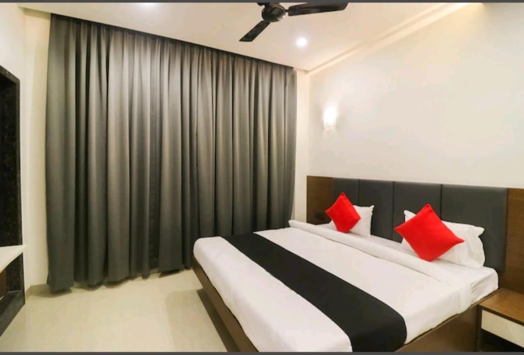 Hotel Nikhil Regency Bhilai Dış mekan fotoğraf